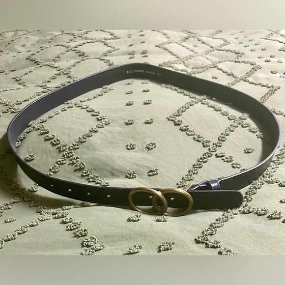 Old Navy belt - Picture 1 of 1